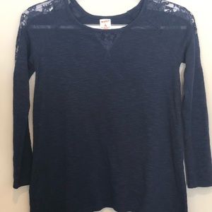 Girls lace shirt
